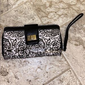 PATTERNED WRISTLET BAG NEVER USED NWOT